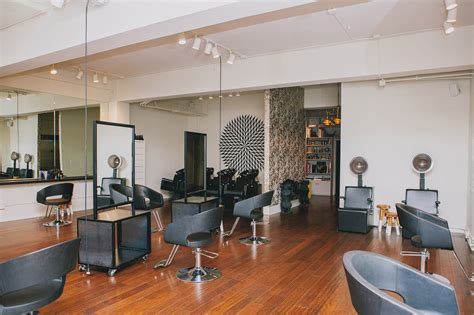 Cut, Curl and Color Salon .